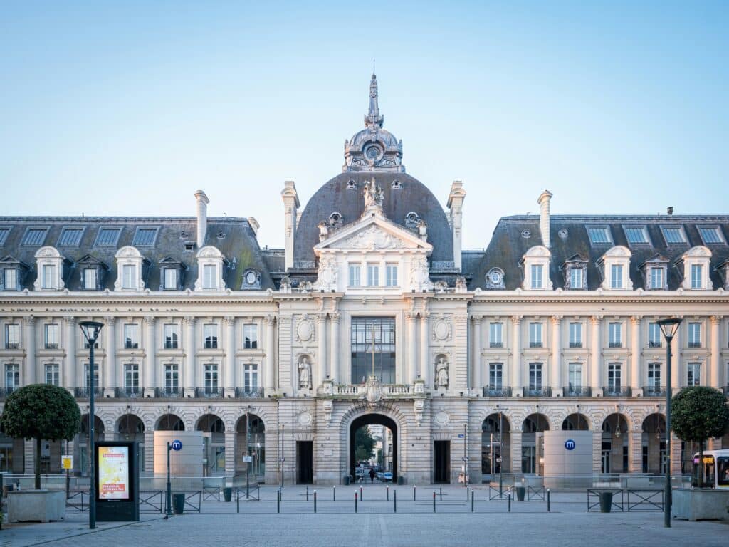 Place de la République au centre-ville de Rennes